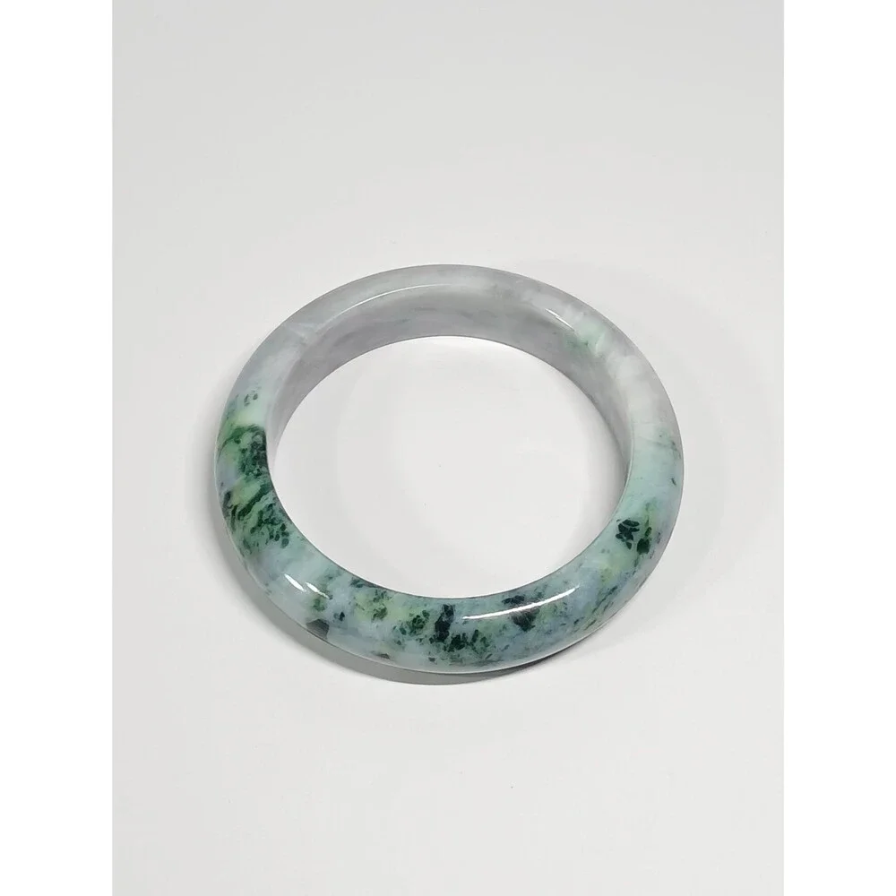Moss in Snow Jade Bangle 67mm 110g